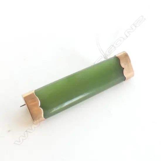 COLONIAL UNMARKED GOLD POUNAMU BAR BROOCH
