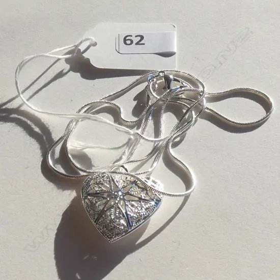SILVER HEART LOCKET ON CHAIN