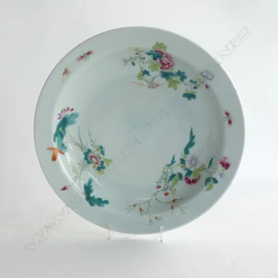 LARGE CHINESE SHALLOW BOWL IN FAMILLE ROSE 295mm dia