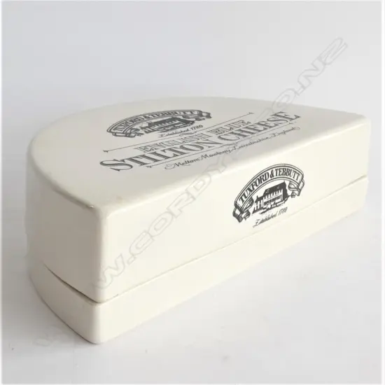 VINTAGE STILTON CHEESE SHOP DISPLAY CHINA BOX L.240mm