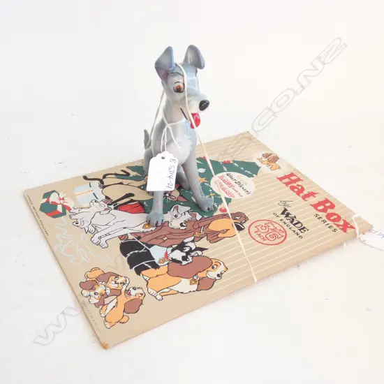 DISNEY WADE 'BLOW-UPS' TRAMP + ADVERTISING CARD 'HAT BOX' SERIES