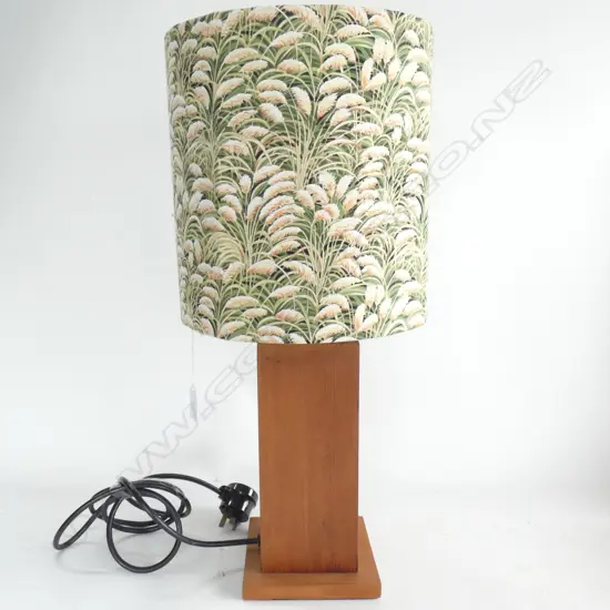LAMP w. SQUARE WOODEN BASE & TOI TOI PRINT SHADE H.555mm