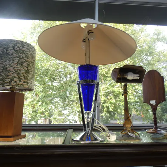 DESIGNER BLUE GLASS & CHROM TABLE LAMP (WORKING) H. 710MM