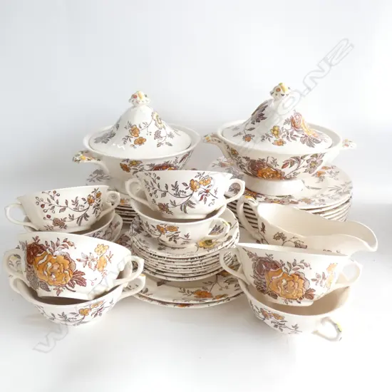 MASON IRONSTONE LARGE PART DINNER SERVICE CHANTILLY PAT