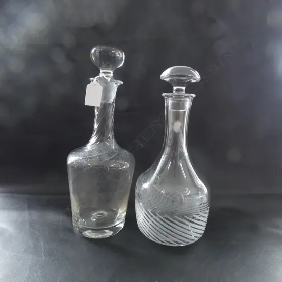 2 CRYSTAL DECANTERS w. SWIRL DECORATION H.300mm