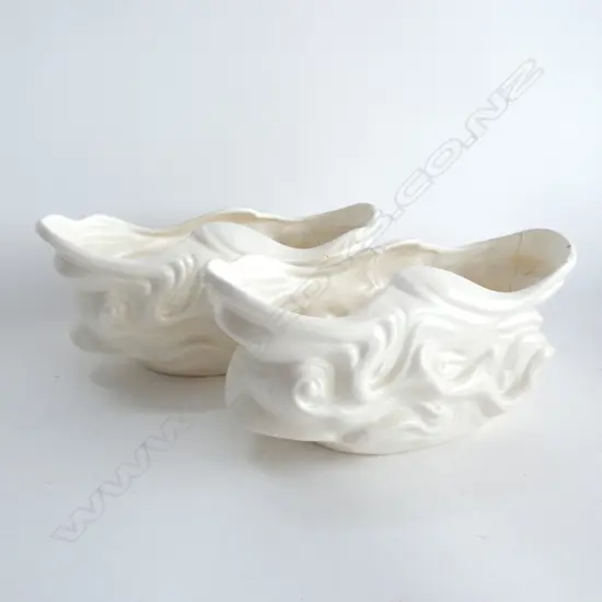 PR CROWN LYNN WHITE VASES RESTORED L.260mm