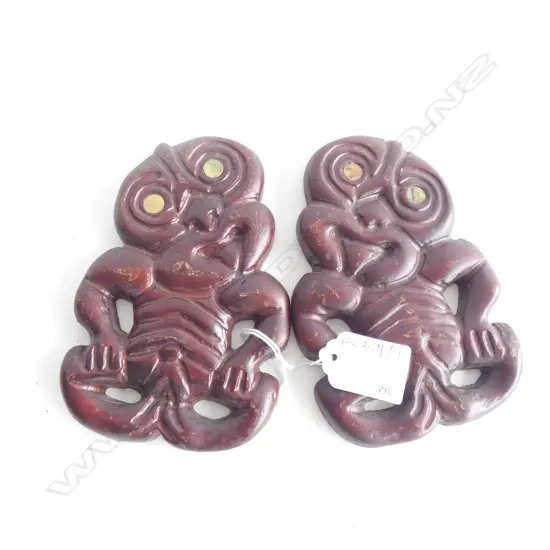 PR CARVED WOODEN MAORI TIKIS H.140mm