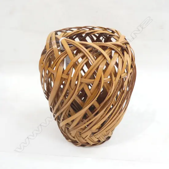 CA. 1930 WOVEN BAMBOO IKEBANA BASKET SIGNED H234 W213mm
