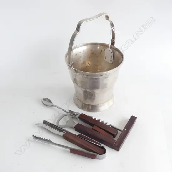 6 PCE VINTAGE BAR SET IN SILVER PLATE WINE BUCKET H.120mm 