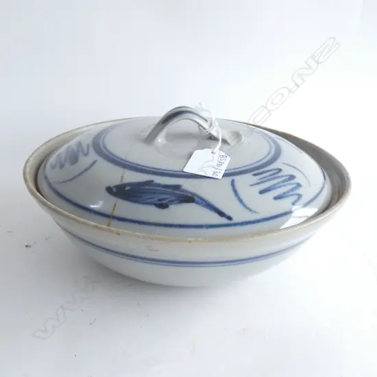 CROWAN POTTERY (HARRY & MAY DAVIS) LIDDED BOWL A/F 230mm dia 