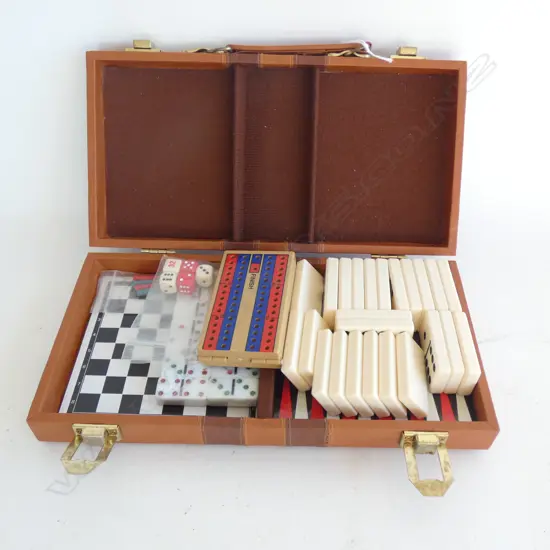 CASED GAMES SET