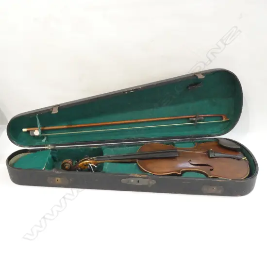 ANTIQUE VIOLIN IN CASE