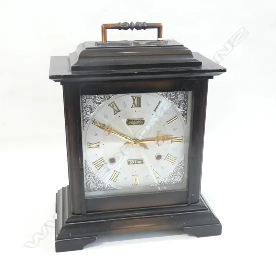RHYTHM MANTLE CLOCK H 370 MM