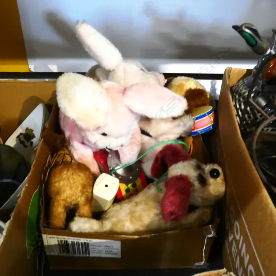 BOX VINTAGE BATTERY TOYS - DOGS & RABBITS