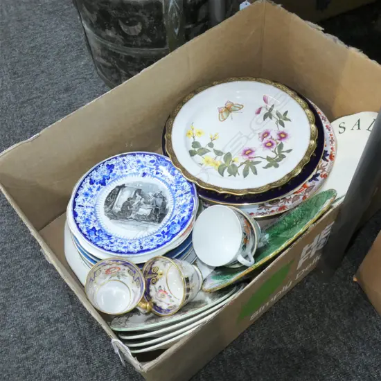 BOX ASST CHINA INCL. PLATES / CUPS / MAJOLICA ETC..