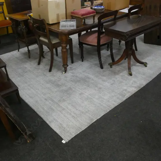 LARGE CONTEMPORARY GREY RUG 