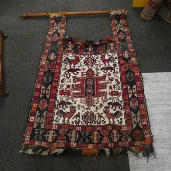 LG KELIM RUG WALL HANGING - WOODEN RAIL L 1400 W 1200MM