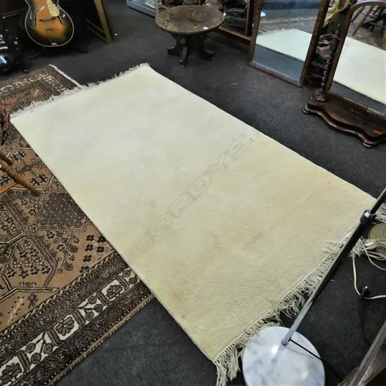 HAND KNOTTED PALE WOOL RUG 1200x1800mm