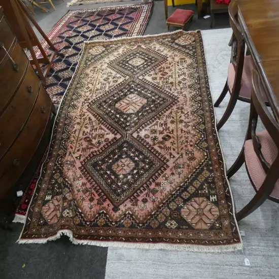 HAND KNOTTED WOOL PILE PERSIAN SHIRAZ RUG 2550x1550mm