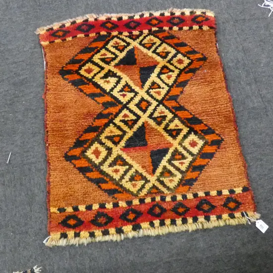 (201C) PERSIAN HAMADAN HAND KNOTTED RUG 640x540mm