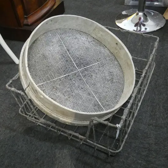 VINTAGE GARDEN SIEVE SEED SIFTER 520mm dia + METAL TRAY