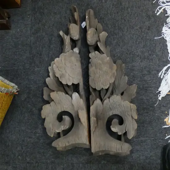 MATCHING PAIR OF JAPANESE 18TH C TEMPLE EAVE DECORATIVE CARVINGS. H762 W471mm