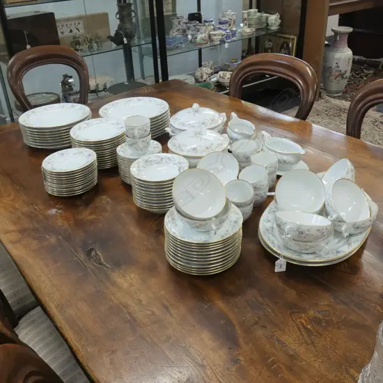 LG FORSTENBERG WEST GERMAN PT DINNER SERVICE 88 PCS