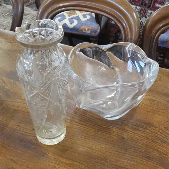 HEAVY GLASS BOWL (DIA 240MM) & TALL CUT GLASS CZECH STYLE VASE H. 280MM