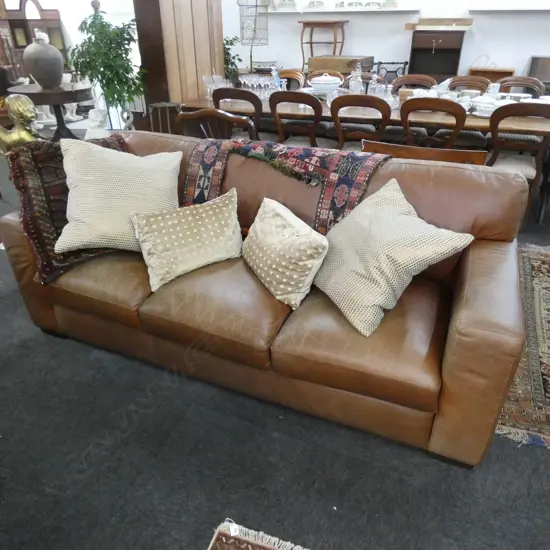 3 SEATER LEATHER SOFA...