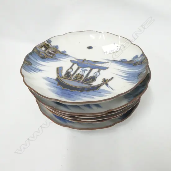 6 IMARI PLATES 16 LOBES HAND-PAINTED CA. 1880 COASTAL BOAT D212mm