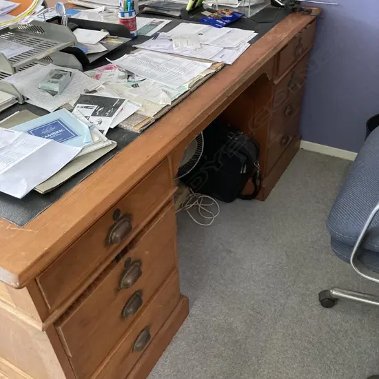 EARLY 20TH CENTURY KAURI PARTNERS DESK