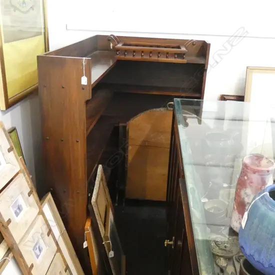 LG WOODEN CORNER BOOK SHELF H. 1285 W860 & 1230MM (BACK CORNER A/F)