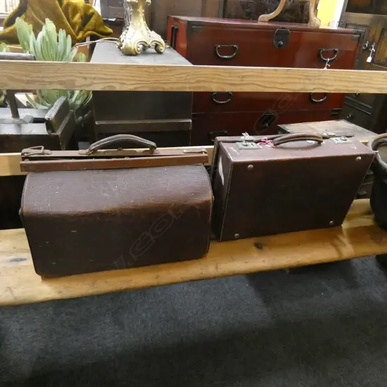 2 VINTAGE SUITCASES; DOCTORS BAG & OTHER