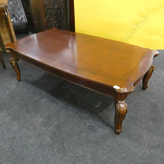 ORNATE MAHOGANY COFFEE TABLE 1400x760x460mm
