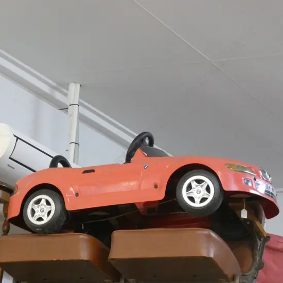 BMW PLASTIC PEDAL CAR L.1050mm