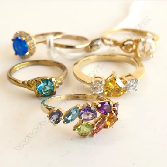 6 SILVER GILT & COLOURED STONE RINGS