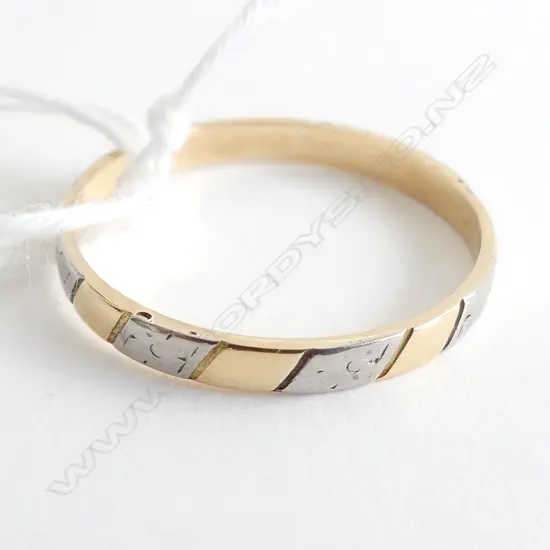 18CT GOLD & PLATINUM BAND RING 2.5gms