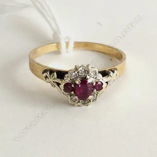 9CT GOLD RUBY & DIAMOND RING