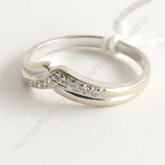 (62) 9CT WHITE GOLD DIAMOND SET WEDDING BAND