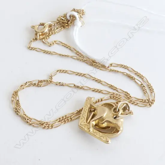 9CT NECKLACE W 2 PENDANTS. KANGAROO & HEART. 4.28gms