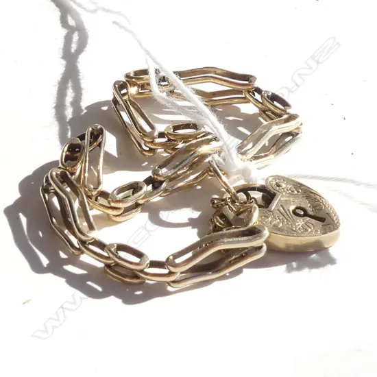 9CT GOLD HERITAGE CHAIN BRACELET WITH HEART PADLOCK 8.3GMS