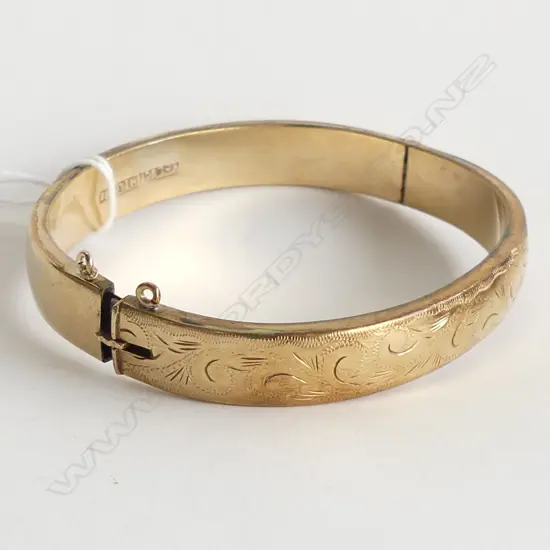 (76) ROLLED GOLD HINGED BANGLE