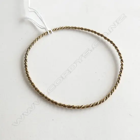 9CT GOLD TWISTED WIRE BANGLE 5.6gms