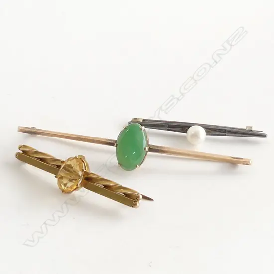 (89) 3 BROOCHES 18CT GOLD CITRINE/9CT GOLD JADE/SILVER PEARL