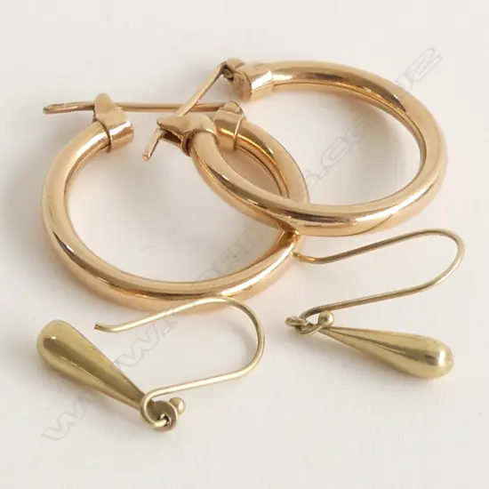 (52) PAIR OF 9CT GOLD HOOP EARRINGS AND DROP EARRINGS