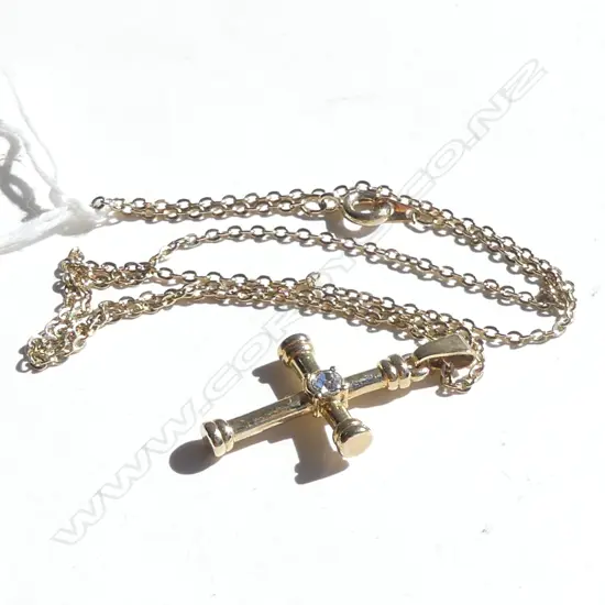 GOLD TONE CHAIN WITH CROSS PENDANT WITH CLEAR STONE