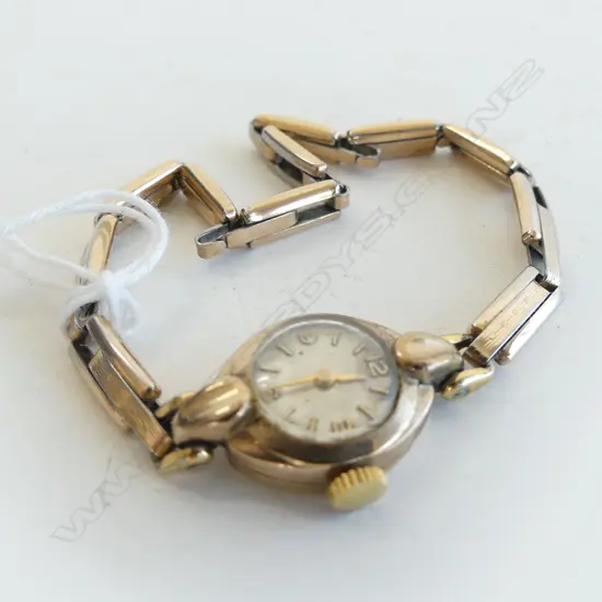 9CT VINTAGE LADIES WATCH w. GP STRAP 