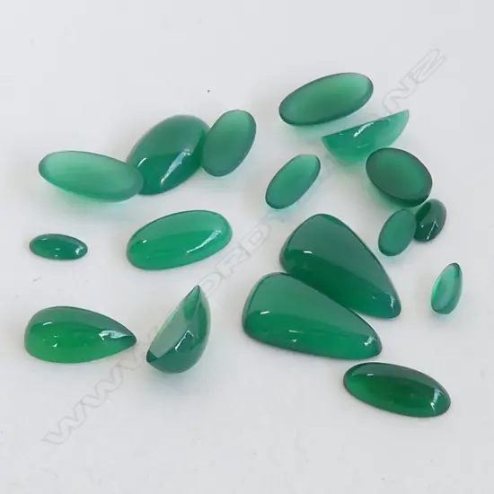BOX MIXED GREEN AGATE 