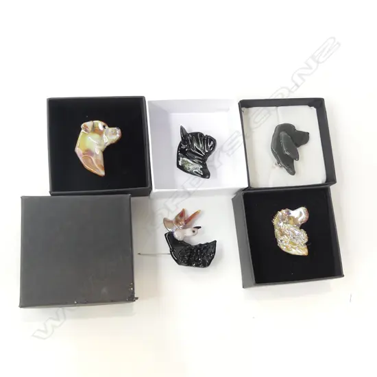 NEIL HARRIS DECORATIVE GLASS JEWELLERY; 5 ASST DOG  BROOCHES - EACH IN INDIVIDUAL BOX...
