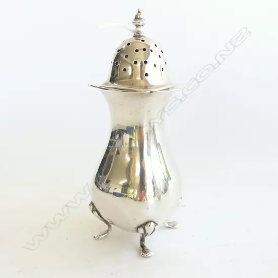 SILVER SUGAR SIFTER SHEFFIELD 1914  183gm